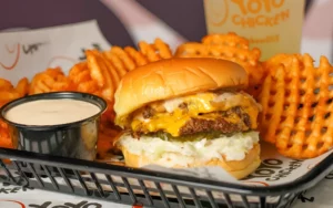 YoYo Chicken d3dd19bd 559d 427b b4ab f6a5bc70c4cc 1